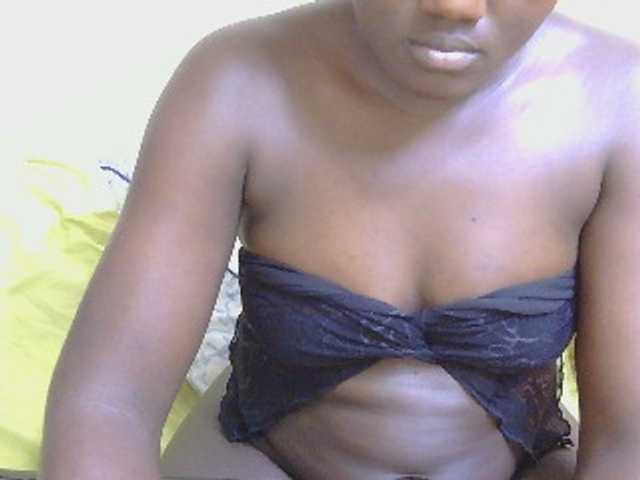 Riccara live cam on BongaCams