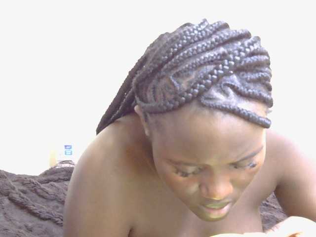 Riccara live cam on BongaCams