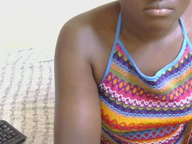 Riccara live cam on BongaCams
