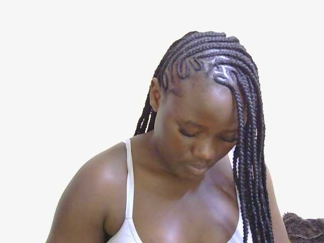 Riccara live cam on BongaCams