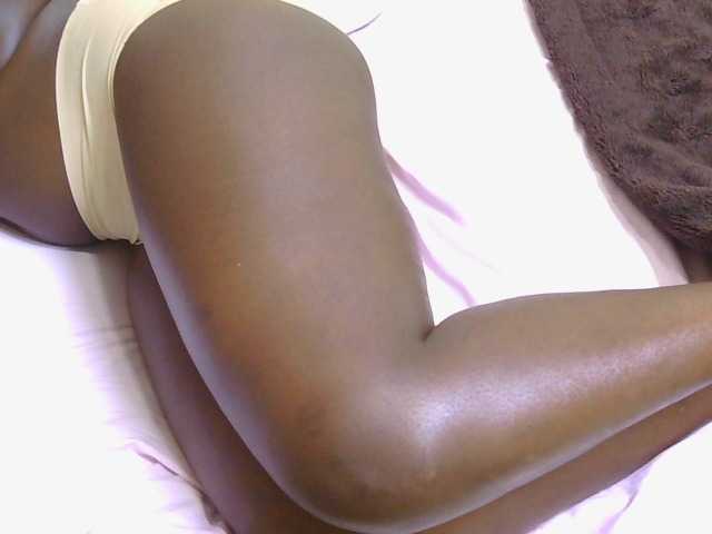 Riccara live cam on BongaCams