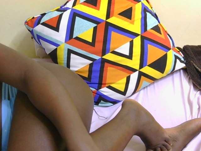Riccara live cam on BongaCams