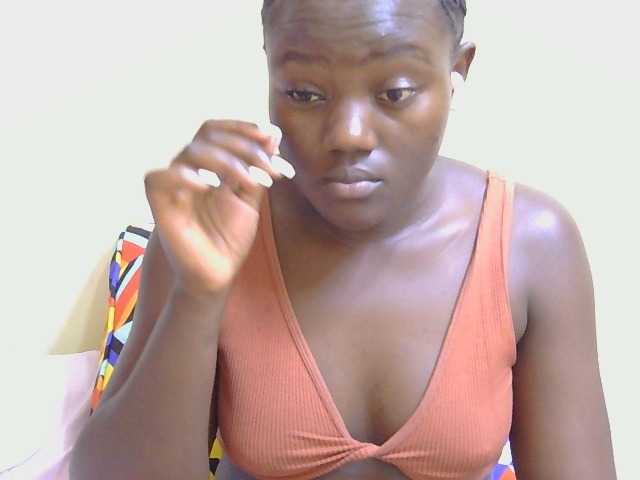 Riccara live cam on BongaCams