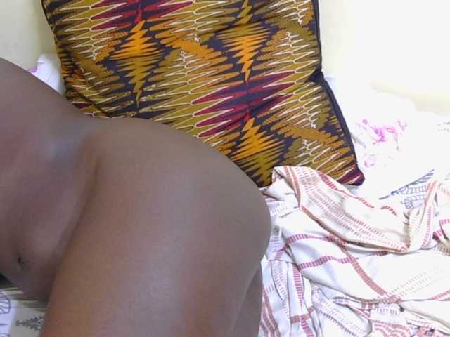 Riccara live cam on BongaCams