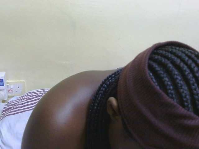 Riccara live cam on BongaCams