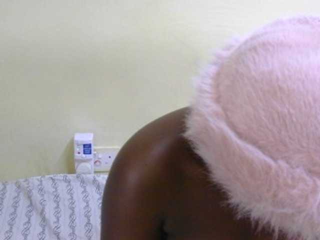 Riccara live cam on BongaCams