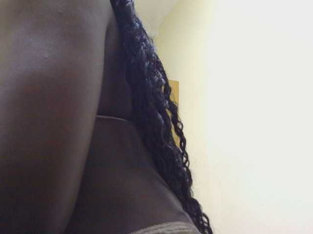 Riccara live cam on BongaCams