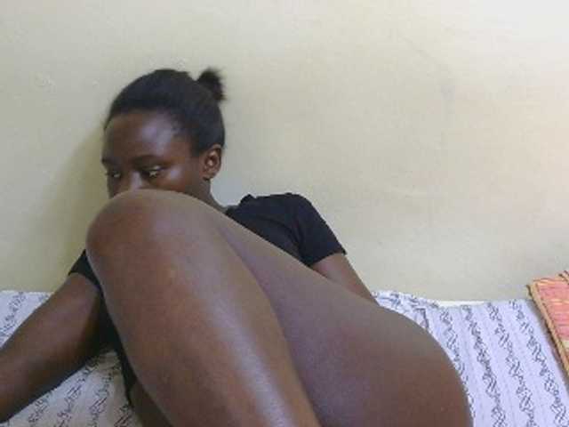 Riccara live cam on BongaCams