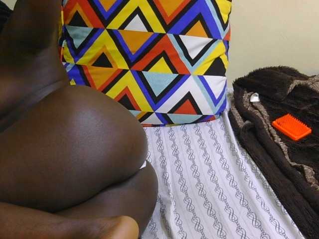 Riccara live cam on BongaCams