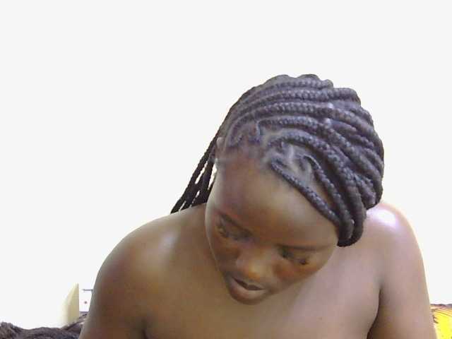 Riccara live cam on BongaCams