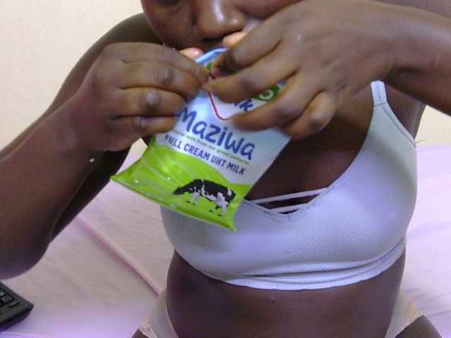 Profile and Statistics for Riccara on BongaCams