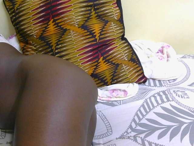 Riccara live cam on BongaCams