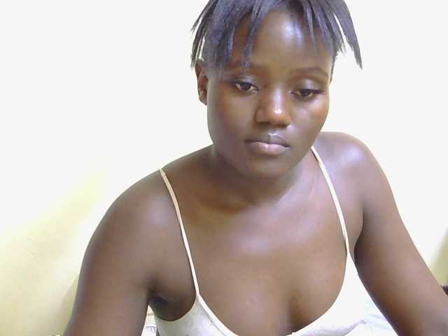 Riccara live cam on UnifiedCams