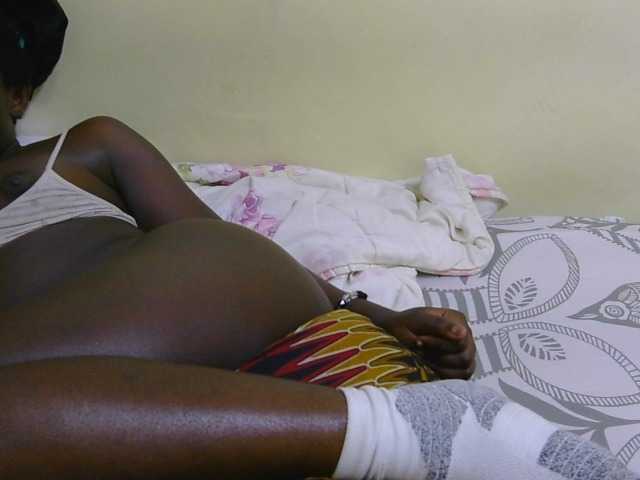 Riccara live cam on BongaCams