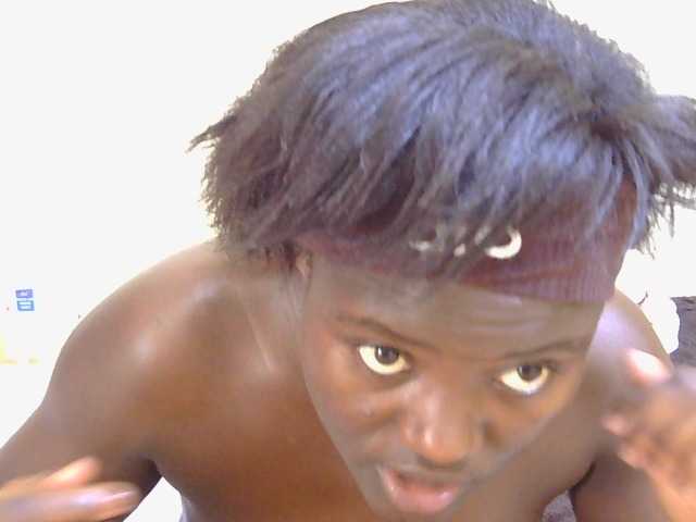 Riccara live cam on BongaCams