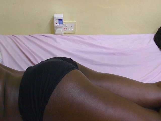 Riccara live cam on BongaCams