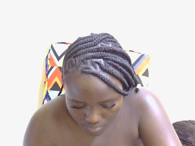 Riccara live cam on BongaCams