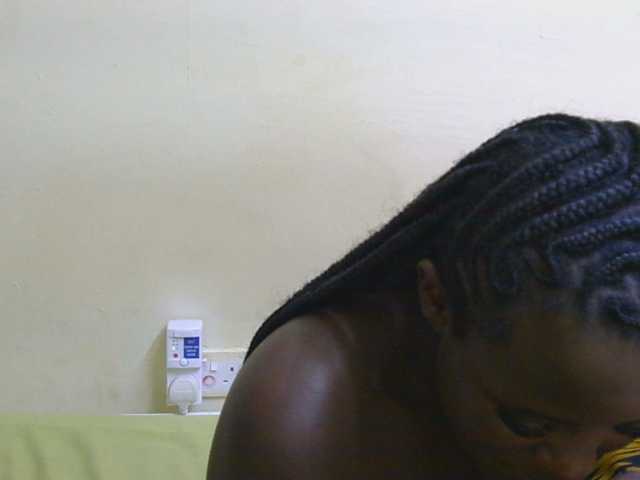 Riccara live cam on BongaCams
