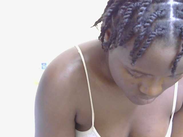 Riccara live cam on BongaCams