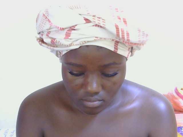 Riccara live cam on BongaCams