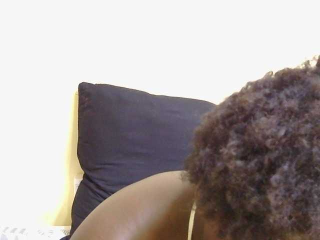 Riccara live cam on BongaCams