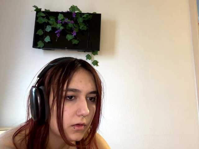 AvelinaBagron's BongaCams show and profile