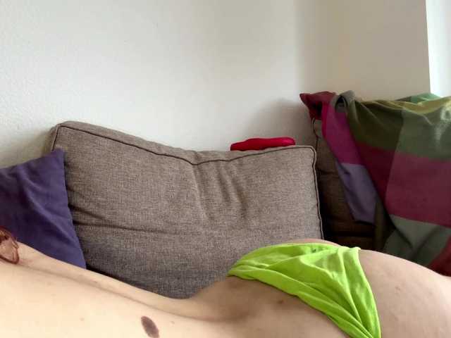 AvelinaBagron Live Cam and Statistics on UnifiedCams