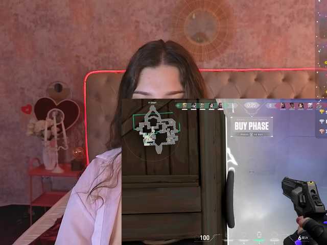 LizzySkyy live cam on BongaCams