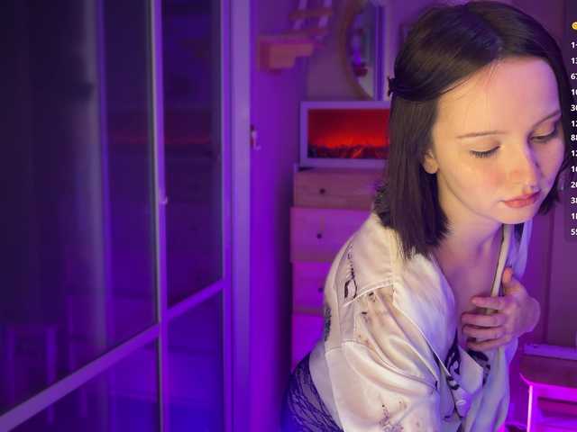 cuteeemily live cam on BongaCams