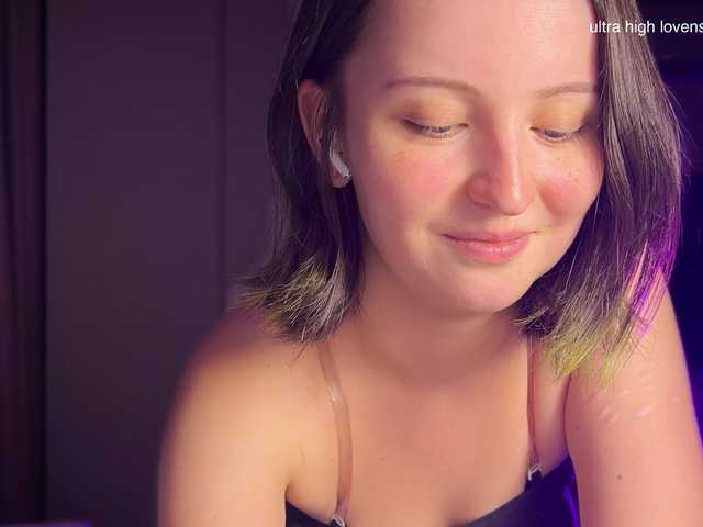 cuteeemily live cam on BongaCams