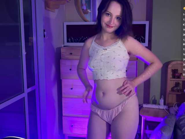 cuteeemily live cam on BongaCams
