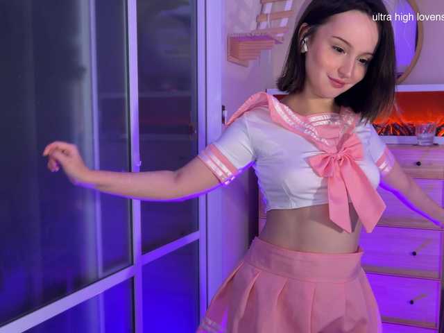 cuteeemily live cam on BongaCams
