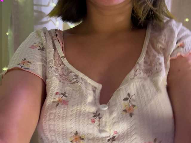 cuteeemily live cam on BongaCams