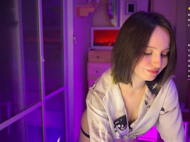 cuteeemily live cam on BongaCams