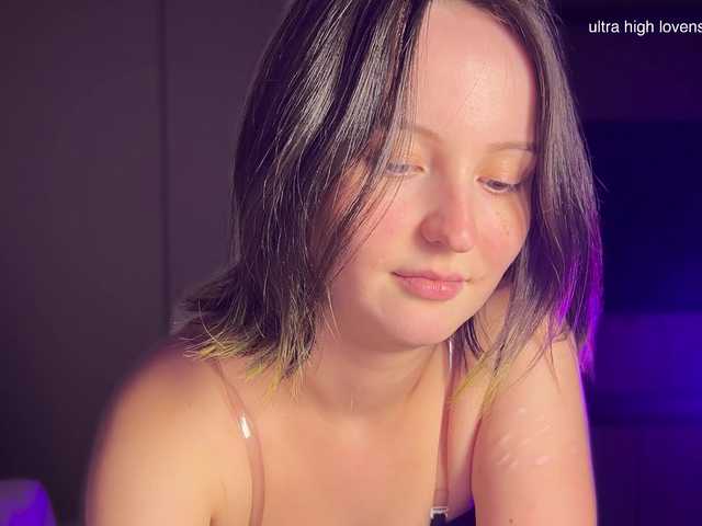 cuteeemily live cam on BongaCams