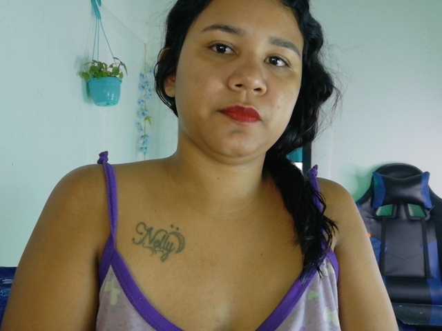 hairygirl83 live cam on UnifiedCams