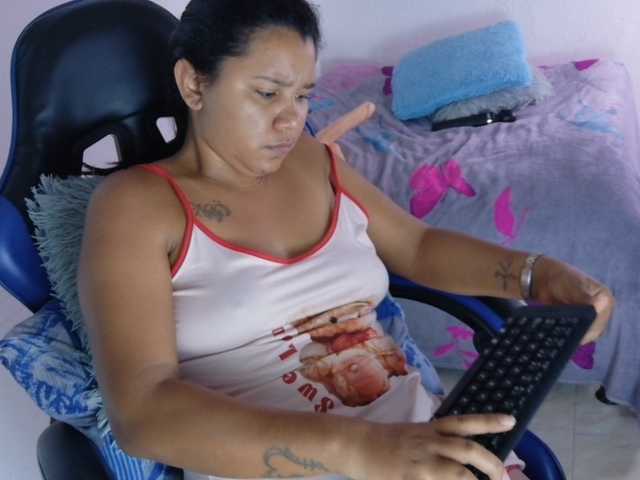 hairygirl83 live cam on BongaCams
