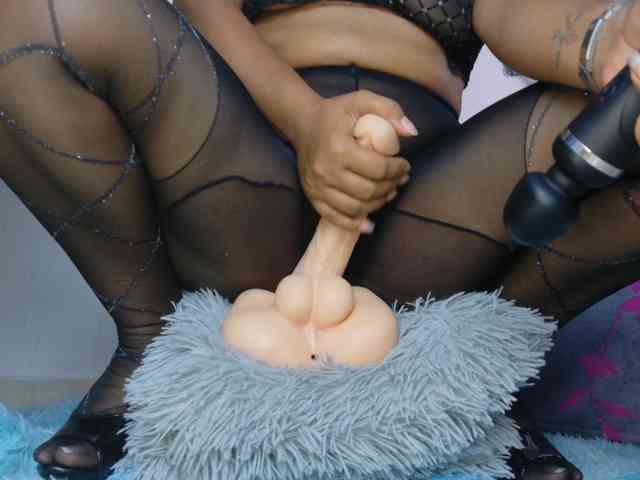 hairygirl83 webcam