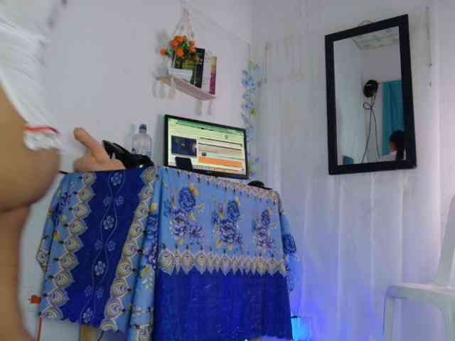 hairygirl83 webcam