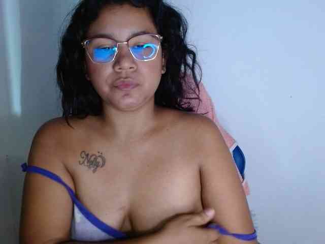 hairygirl83 webcam
