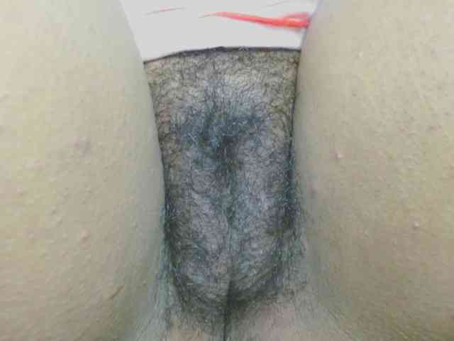 hairygirl83 webcam
