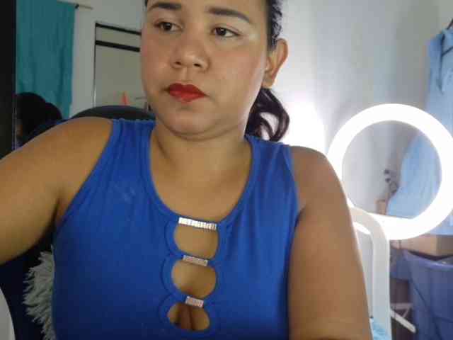 hairygirl83 webcam