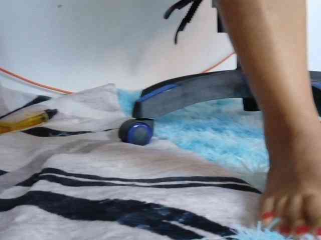 hairygirl83 webcam