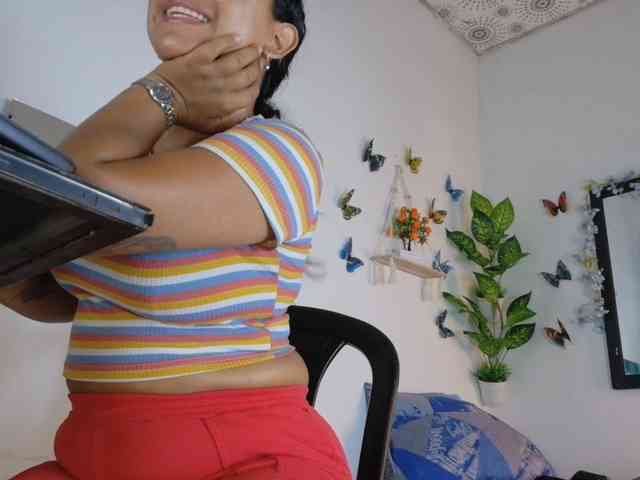hairygirl83 webcam
