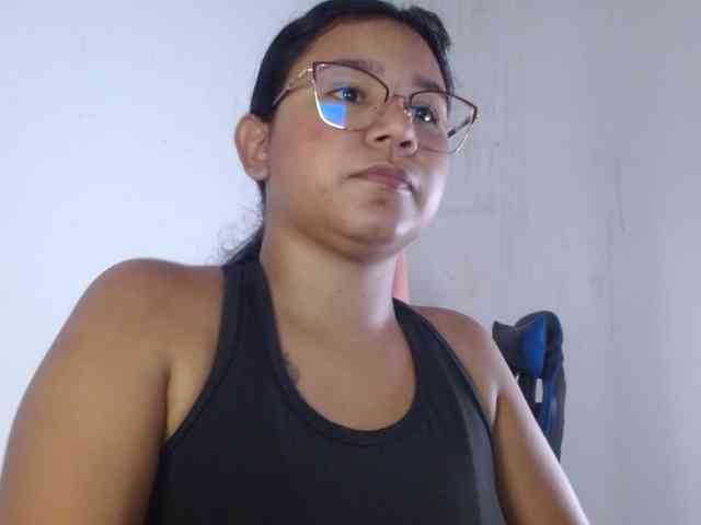 hairygirl83 webcam