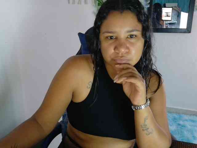 hairygirl83 webcam