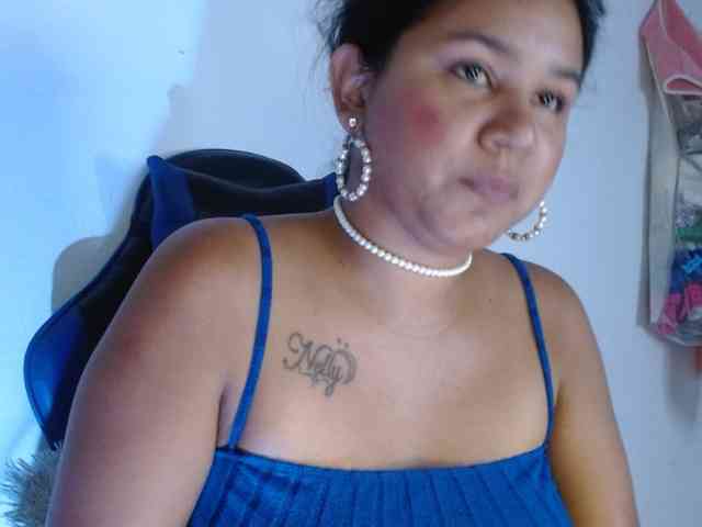 hairygirl83 webcam
