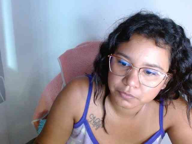 hairygirl83 webcam
