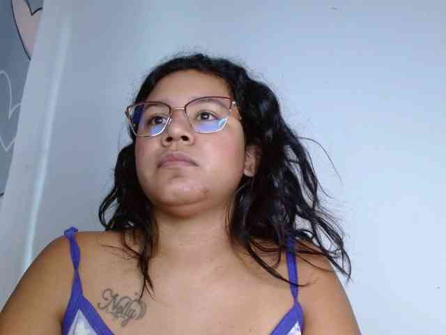 hairygirl83 webcam