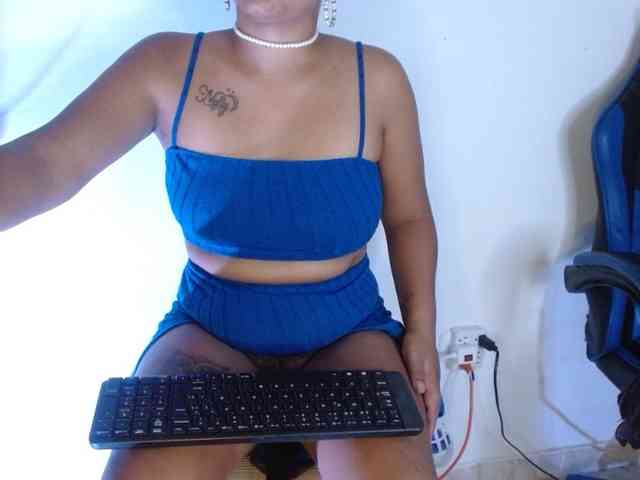 hairygirl83 webcam